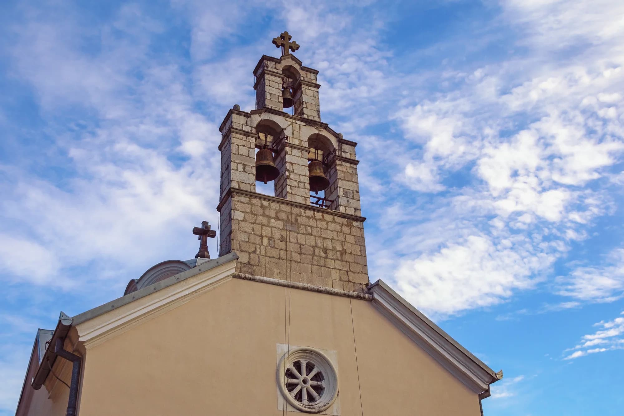 Djenovići: Un Tranquillo Villaggio delle Bocche di Cattaro Vicino a Herceg Novi